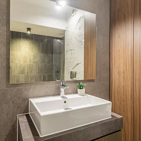 Apartment Cozy Collection And Flats - Coresi Mall *