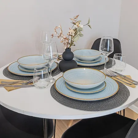 Cozy Collection And Flats - Coresi Mall Apartment *