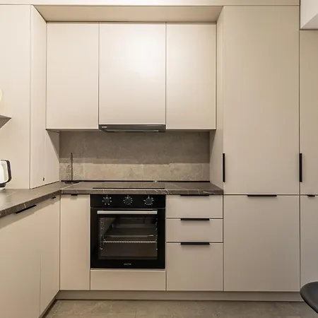 Cozy Collection And Flats - Coresi Mall *