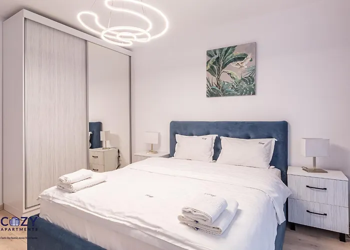 Collection And Flats - Coresi Mall *