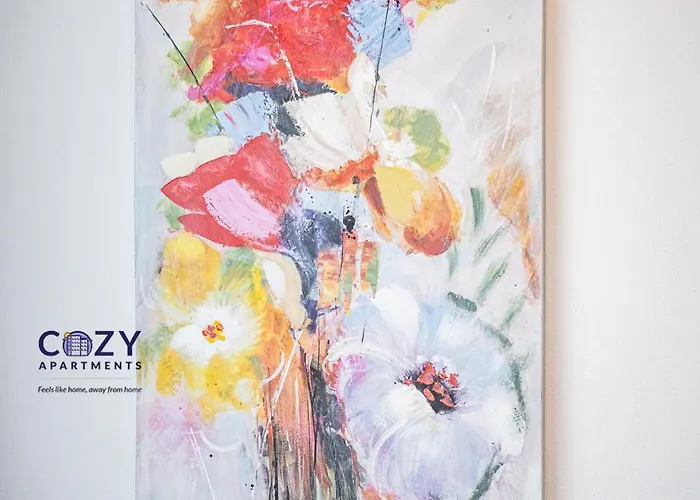 Collection And Flats - Coresi Mall 公寓