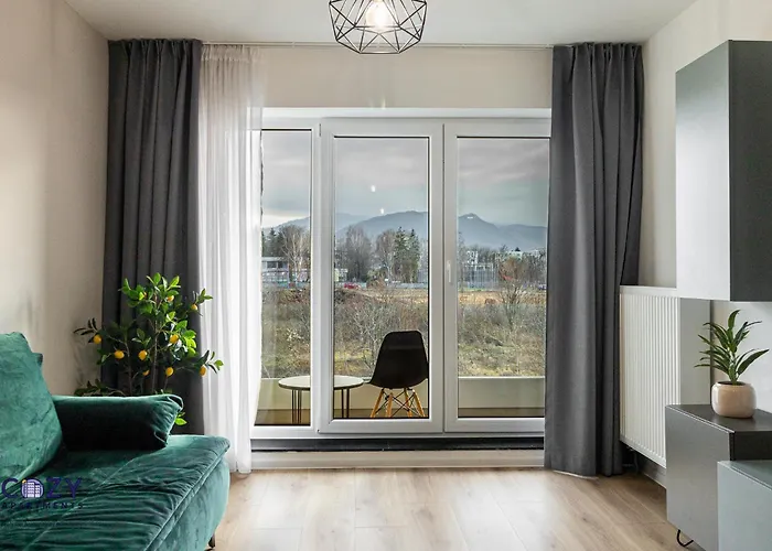 Collection And Flats - Coresi Mall 公寓